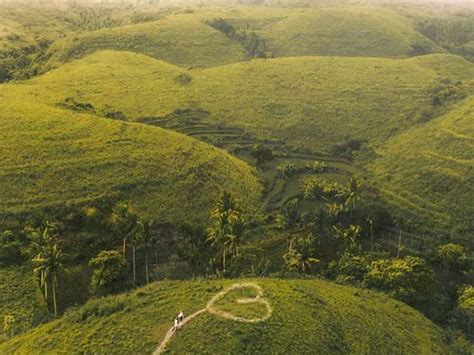 Teletubbies Hill - Wisata Bali Transport