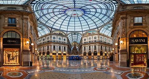 Galleria Vittorio Emanuele II - Shopping arcade in Milan