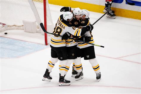 Jack Edwards had classic performance during Bruins' win