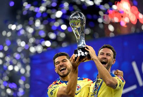 Salinas Pliego felicita al América y a Azcárraga por el título