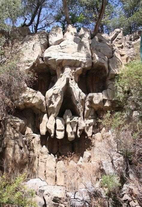 Golgotha - the place of the skull. ( not the actual sight ) | Skull art ...