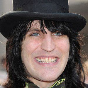 Noel Fielding - Age, Family, Bio | Famous Birthdays