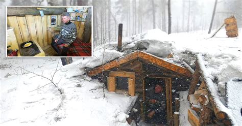 VIDEO: Man Builds Impressive Dugout Wooden Shelter in the Forest—‘Life Is Unity With Nature’