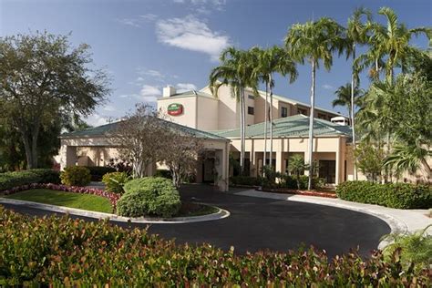 COURTYARD BY MARRIOTT MIAMI LAKES - Prices & Hotel Reviews (FL ...