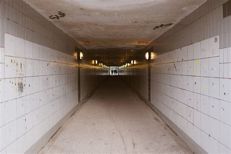 Inside the tunnel – free photo on Barnimages