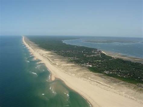 Aquitaine Coast: Beautiful Beaches and Charming Villages