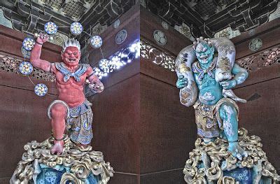 Raijin Statue