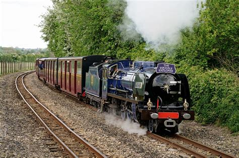 Romney Hythe & Dymchurch Railway © Peter Trimming :: Geograph Britain and Ireland