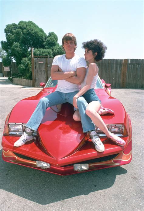 Mark Hamill and Annie Potts in Corvette Summer (1978) - 9GAG