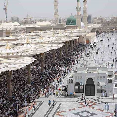 Masjid al-Nabawi in Madinah Live • Mecca