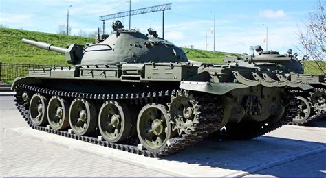 T-62M 'Soviet MBT in the Museum of the siege of Leningrad breakthrough | Soviet tank, Military ...