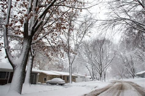 Iowa snow: Blizzard-like conditions dump up to 17 inches of snow