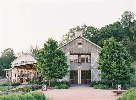 Lush Summer Wedding at Pippin Hill | Laura Gordon Fine Art Wedding ...