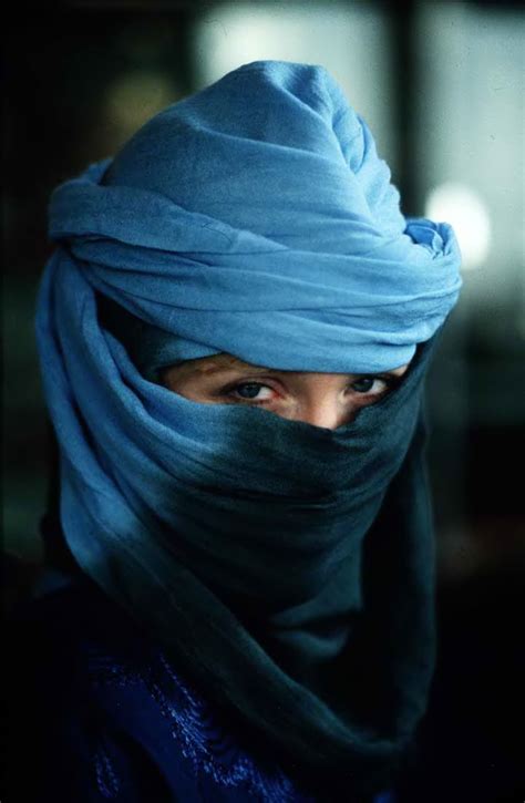 File:Morocco - veiled woman in Marrakech.jpg - Wikipedia