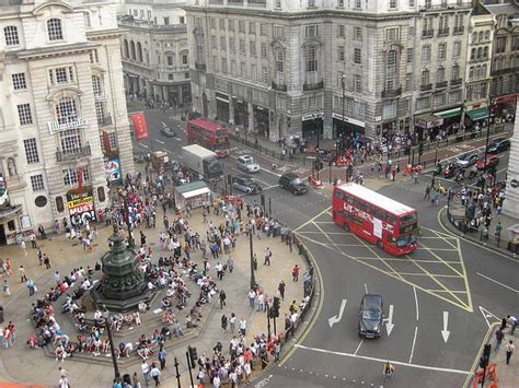 Piccadilly Circus - Practical information, photos and videos - London, United Kingdom