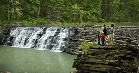 10 Noteworthy Hiking Trails in Northwest Arkansas - AY Magazine