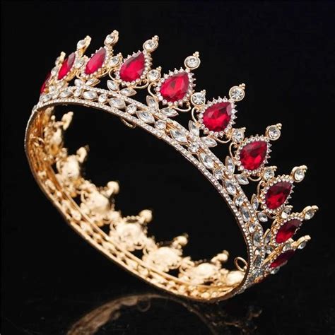 Vintage Queen Crown in 2020 | Tiaras, crowns, Queens tiaras, Bride tiara