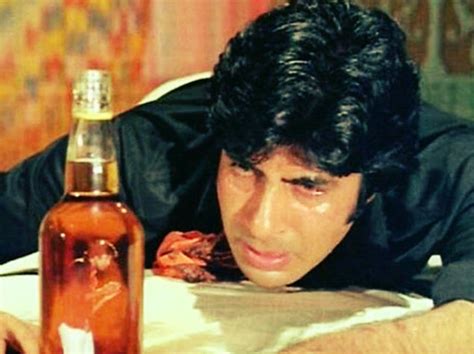 Sharaabi फ‍िल्‍म का इस सीन शूट करने में Amitabh Bachchan को आई थीं मुश्‍किलें, लेने पड़े 45 ...