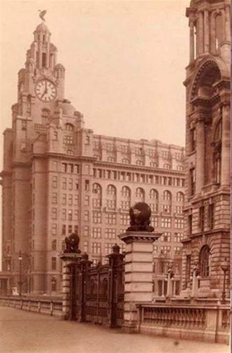 These Stunning Photographs Show How Liverpool Has Changed Through ...