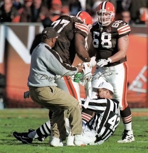 Orlando Brown shoves referee Jeff Triplette | David Richard Photography