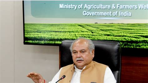 Union Agriculture Minister Narendra Singh Tomar launches the NMNF portal.