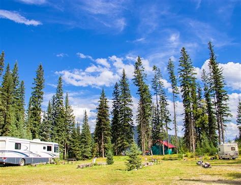 Camping at Bowron Lake - RV Sites, Becker's Lodge, Bowron Lake, BC