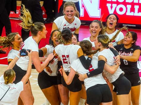 Nebraska Volleyball: No. 1 Huskers sweep Michigan for share of first ...