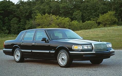 Maintenance Schedule for 1996 Lincoln Town Car | Openbay