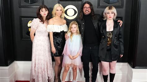 Foo Fighters' Dave Grohl admits to fathering baby outside of his ...