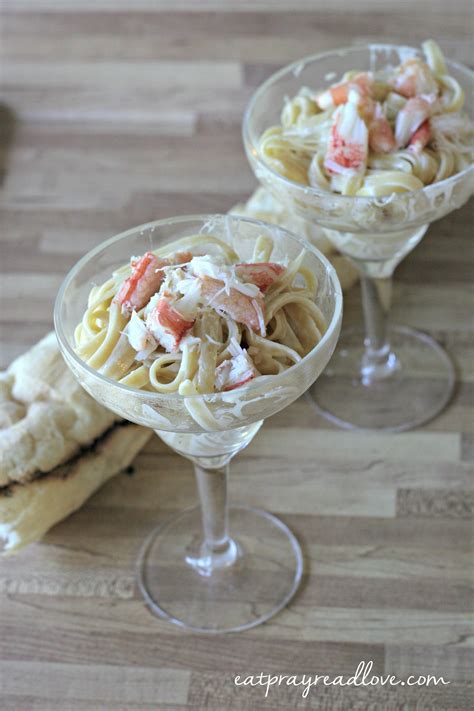 crab and shrimp fettuccine alfredo