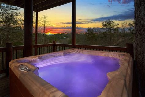 "Smoky Mountain Masterpiece" Luxury Group Cabin Near Gatlinburg With Pool