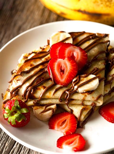 Chocolate Banana Crepes | Recipe | Yummy food dessert, Cafe food, Sweet crepes