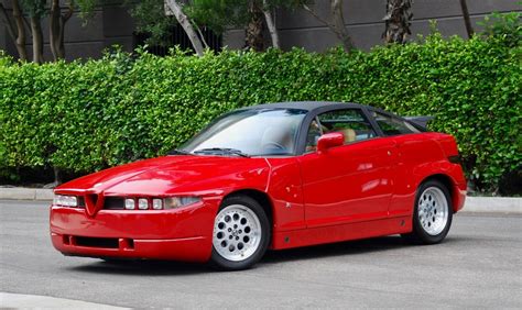 Μία Alfa Romeo SZ Coupe στο σφυρί για 65.000 ευρώ | Epitrohon