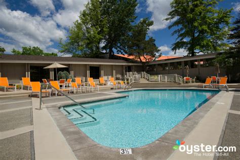 Ashland Hills Hotel & Suites - The Pool at the Ashland Hills Hotel ...