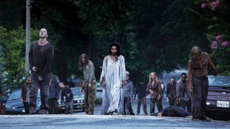 Sinopsis The Walking Dead Season 1, Bertahan Hidup dari Serbuan Zombie