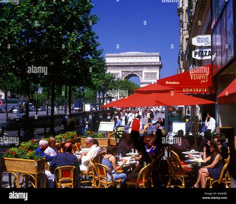 OUTDOOR SIDEWALK CAFE CHAMPS ELYSEES PARIS FRANCE Stock Photo: 12305917 - Alamy