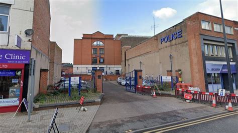 Nine arrests after three men stabbed in Leicester city centre fight - BBC News