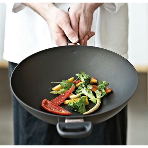 Scanpan Classic Induction Wok 32cm | Kitchenware Australia