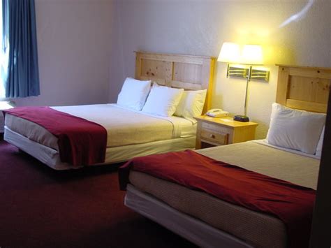 NAUVOO FAMILY INN & SUITES - Updated 2024 Prices, Reviews, and Photos