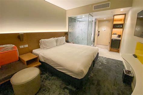 Holiday Inn Express Adelaide Review