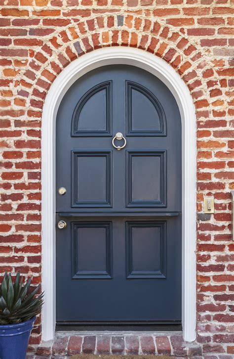 The 7 Most Welcoming Front Door Colors - Sunlit Spaces