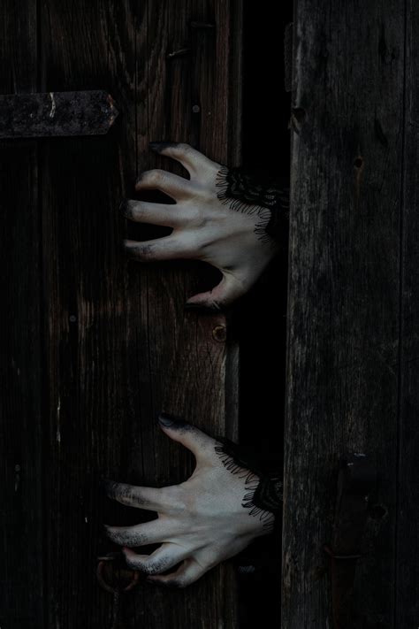 Creepy Hands · Free Stock Photo