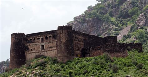 Rajasthan Forts and Palaces: Ajabgarh Fort