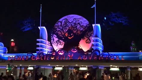 Halloween Fireworks Show at Downtown Disney 2019 - YouTube