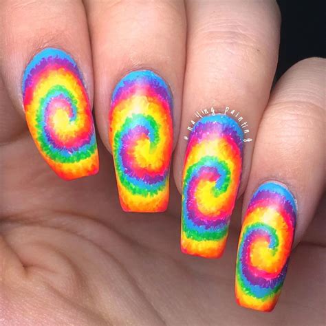 Tie-Dye Nails Is The Coolest Manicure Trends You Should Try Soon