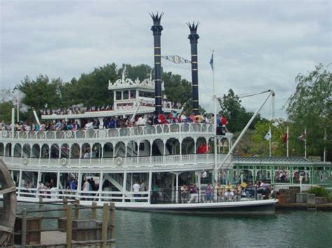 Mark Twain Riverboat - Disneyland - LaughingPlace.com