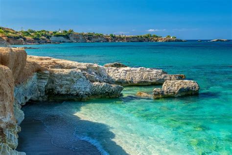 Gefyri Beach (Limanakia) in Heraklion - AllinCrete Travel Guide for Crete