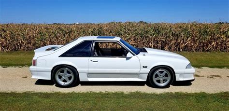 1992 Ford Mustang GT Wallpapers | MustangSpecs.com