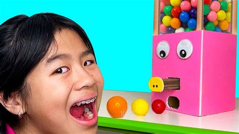 Jannie and Ellie Play with Gumball Machine Toy + More Sweets Stories ...