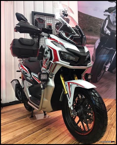 2021 Honda ADV 150 Review / Specs + More! | Scooter / Automatic ...